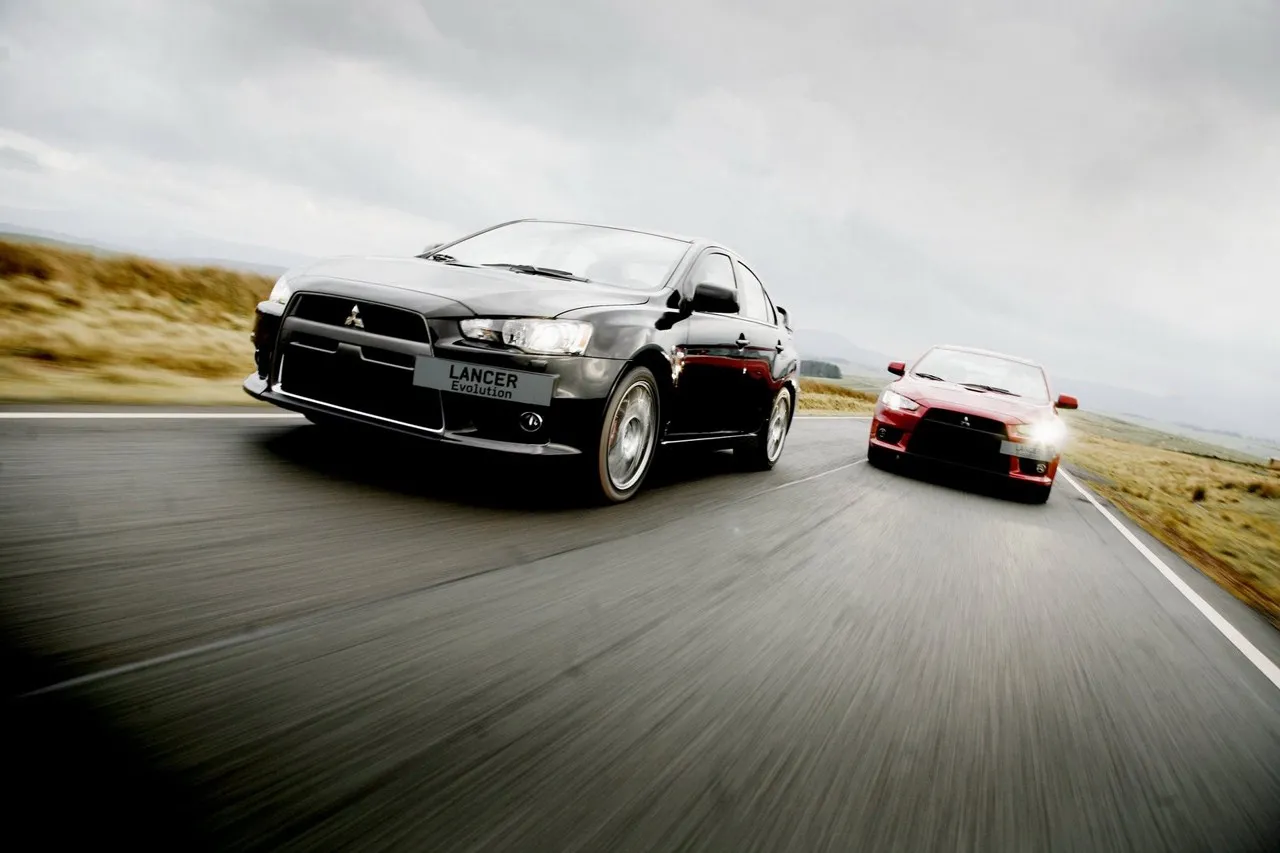 fr_mitsubishi_evo_x_101177a_345581.jpg