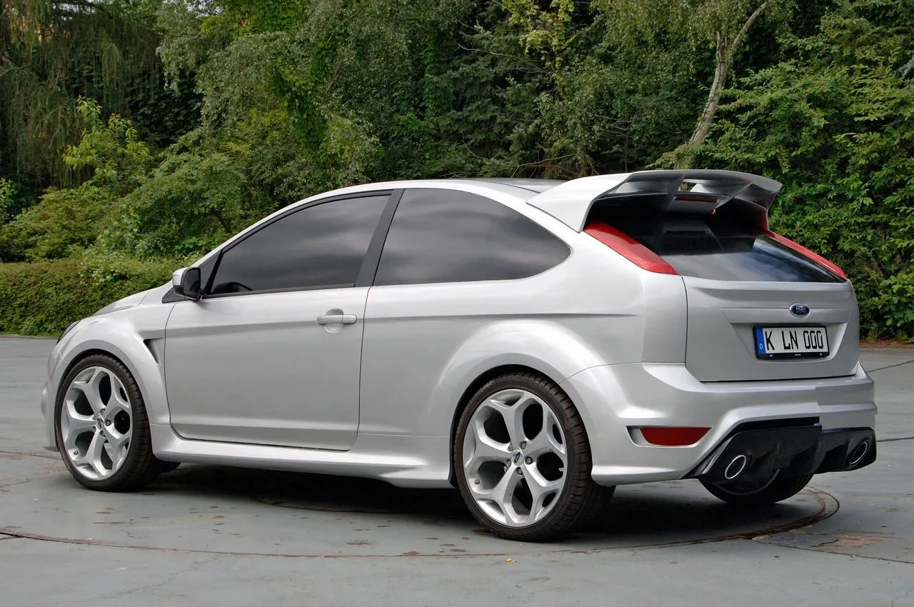 fr_2009_ford_focus_161895a_1253726.jpg