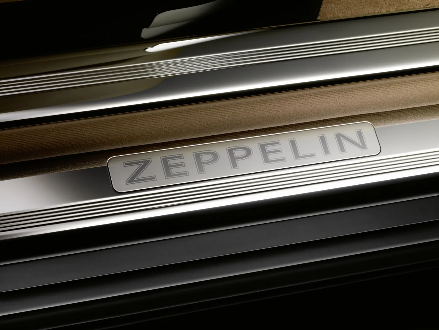 fr_maybach_zeppelin_163532a_1273748.jpg