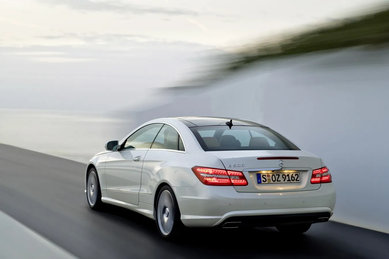 Oto Mercedes klasy E Coupe