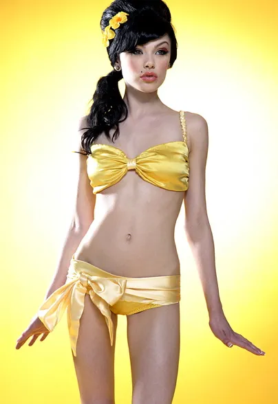 fr_45131_vikki_blow_180655a_980224.jpg