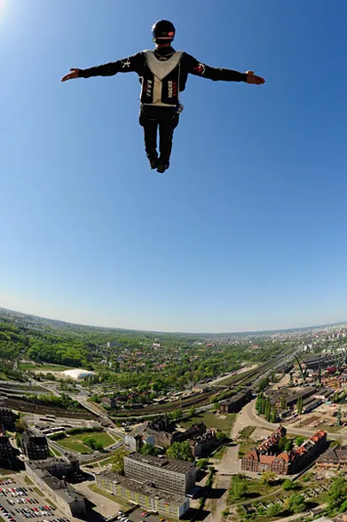 fr_diverse_crane_bo_198225a_1087659.jpg