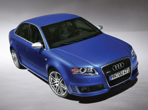 fr_2007_audi_rs4_eu_203308a_1205204.jpg