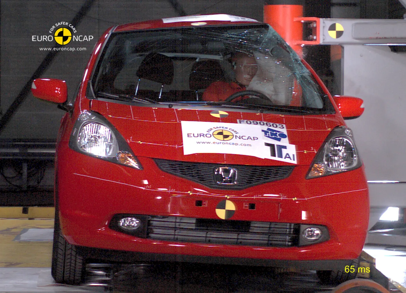 fr_honda_jazz_pole_205969a_1231986.jpg