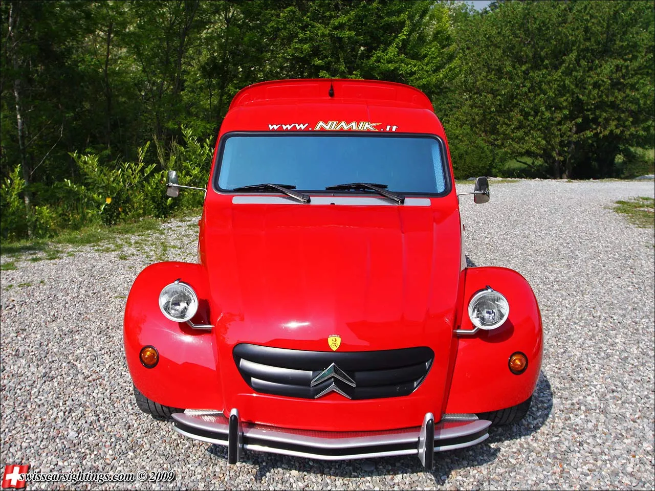 fr_citroen_2cv_f355_206061a_1234076.jpg