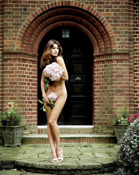 fr_kelly_brook_nake_249087a_1044615.jpg