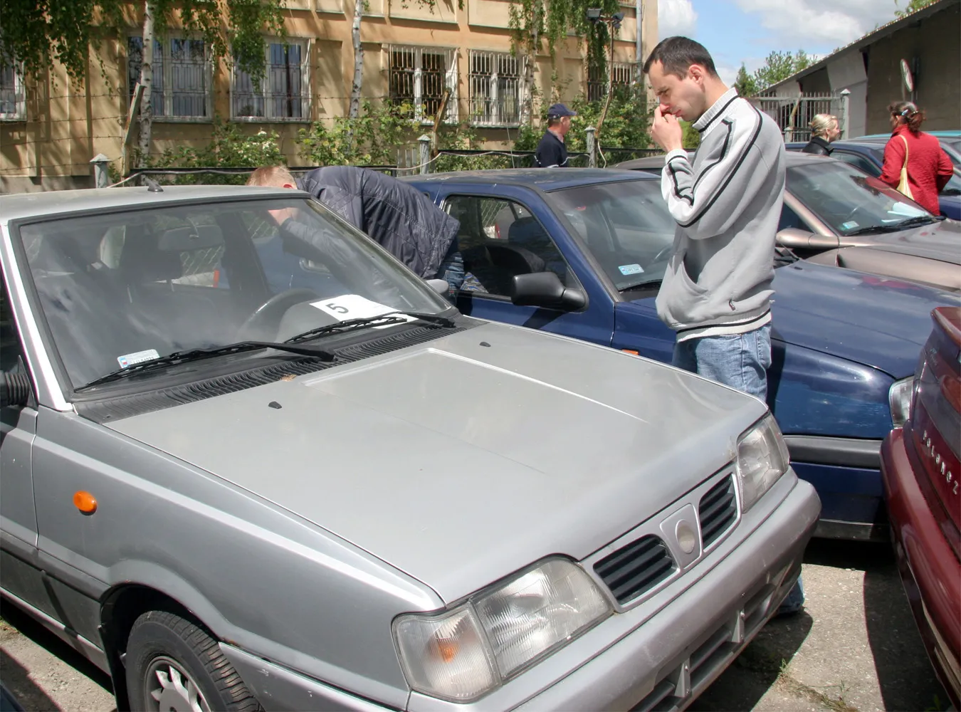 wyprzeda_starego_t_254155a_1332896.jpg