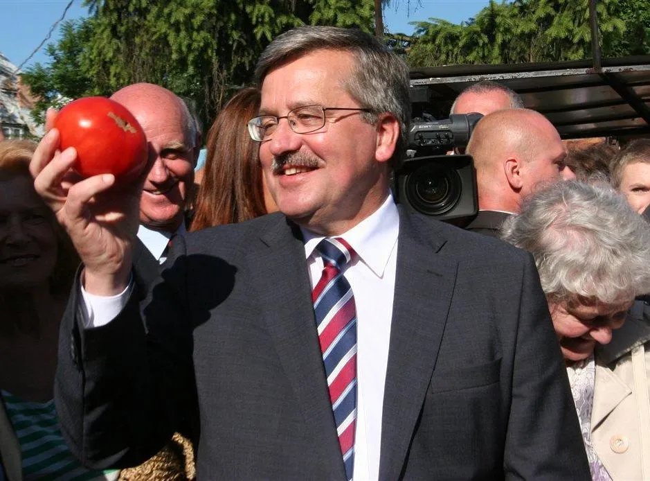 Pobili się na wiecu Komorowskiego