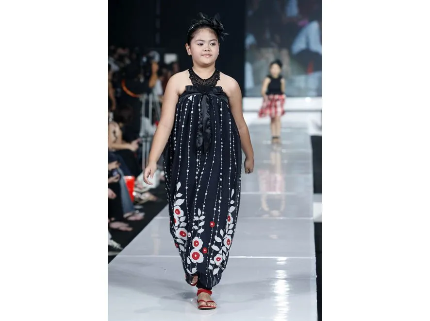 106006917ui034_jakarta_fash_1659615.jpg