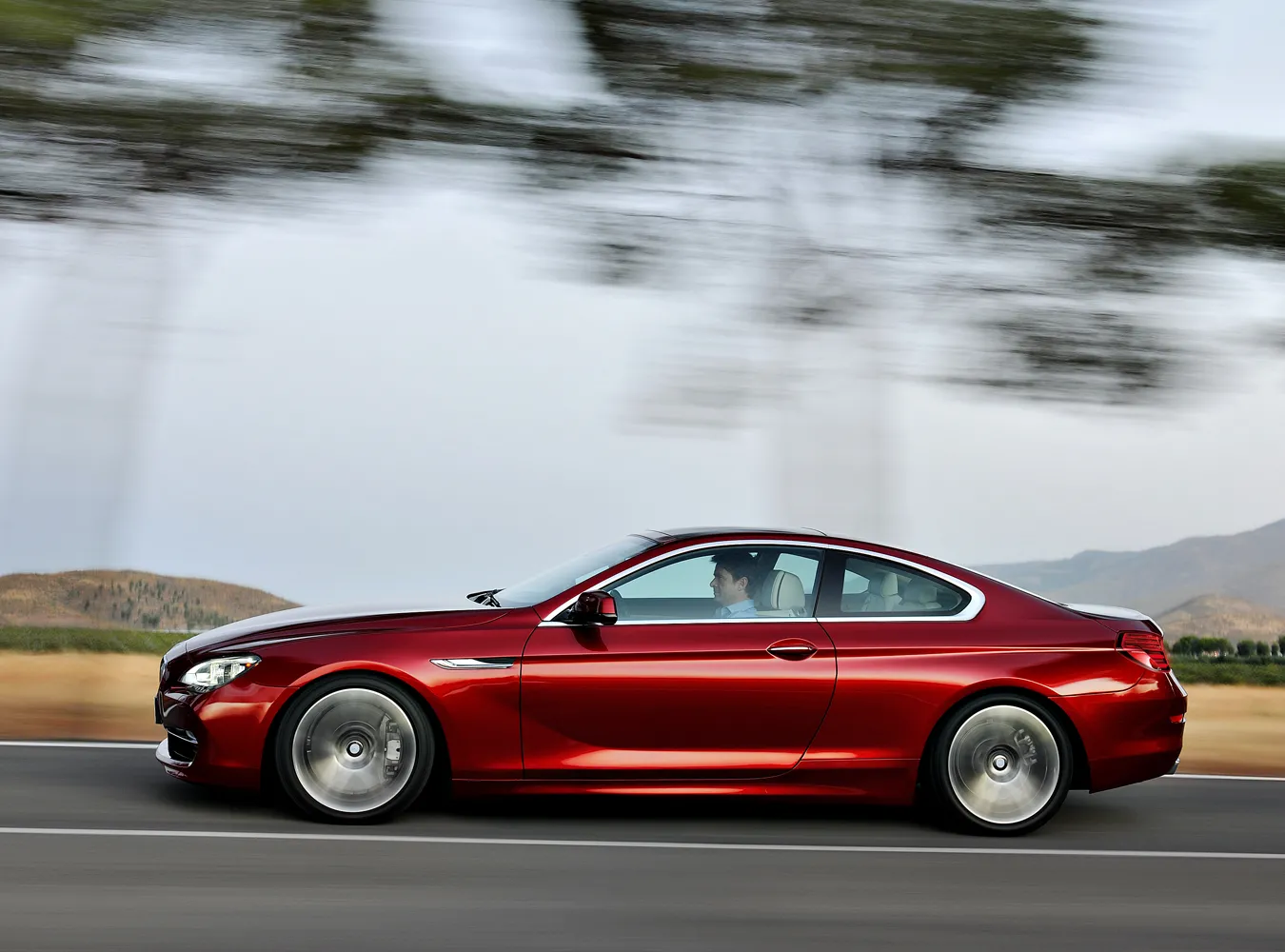 1892829-bmw-serii-6-p90071175-highres.jpg