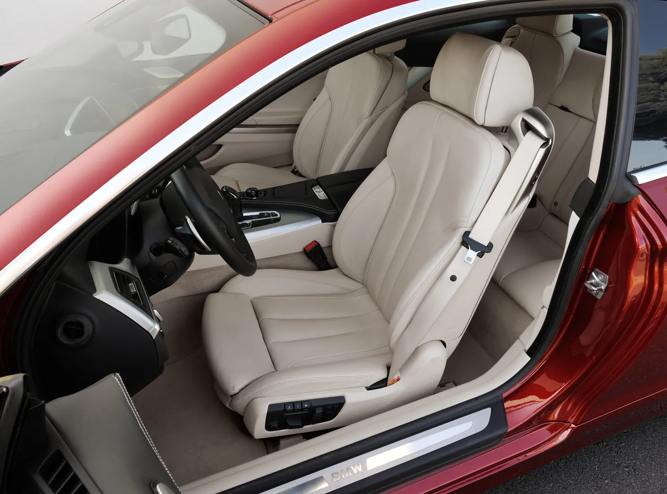1893079-bmw-serii-6-p90071473-highres.jpg