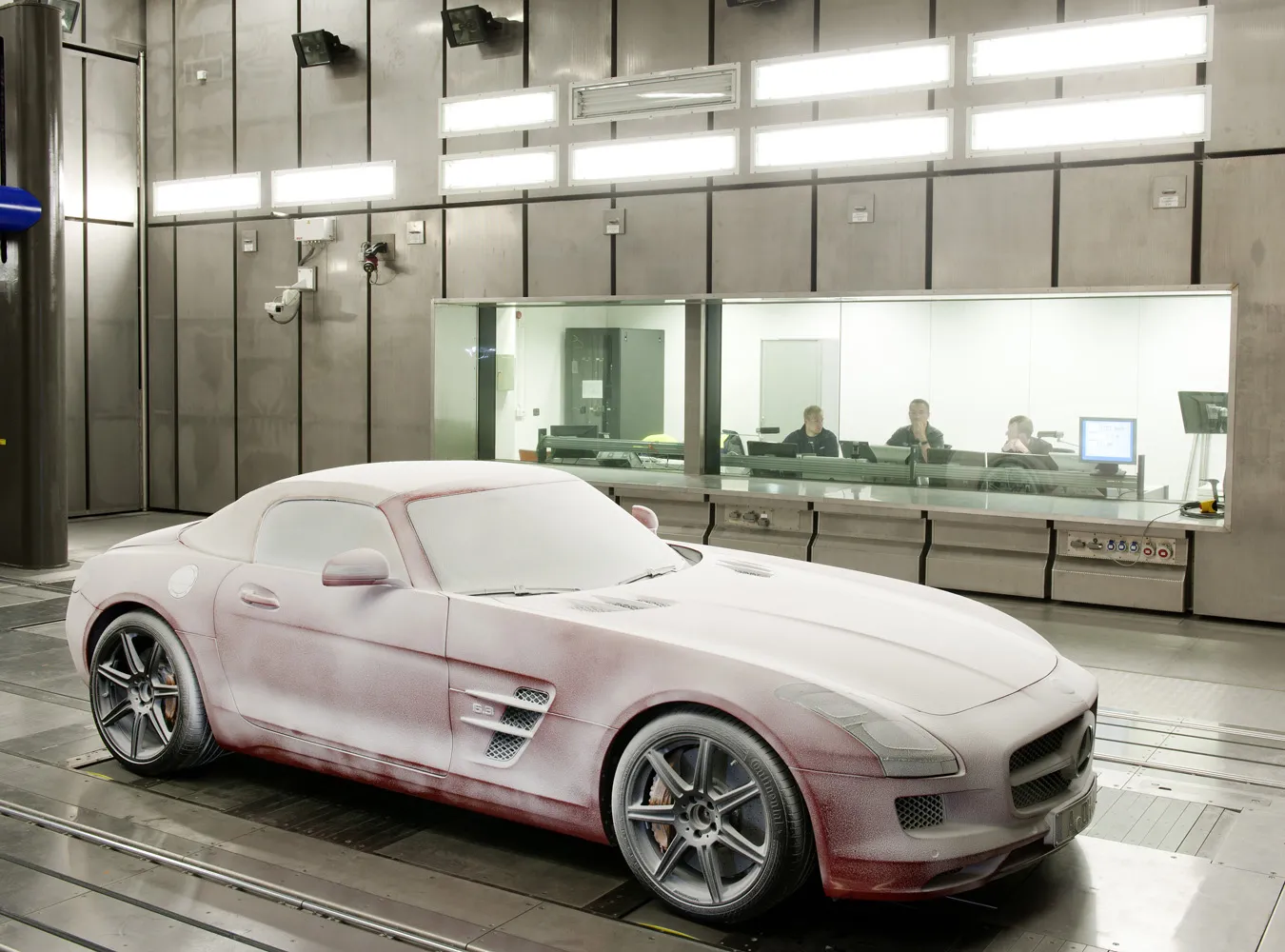 2046474-mercedes-sls-amg-roadster-12.jpg