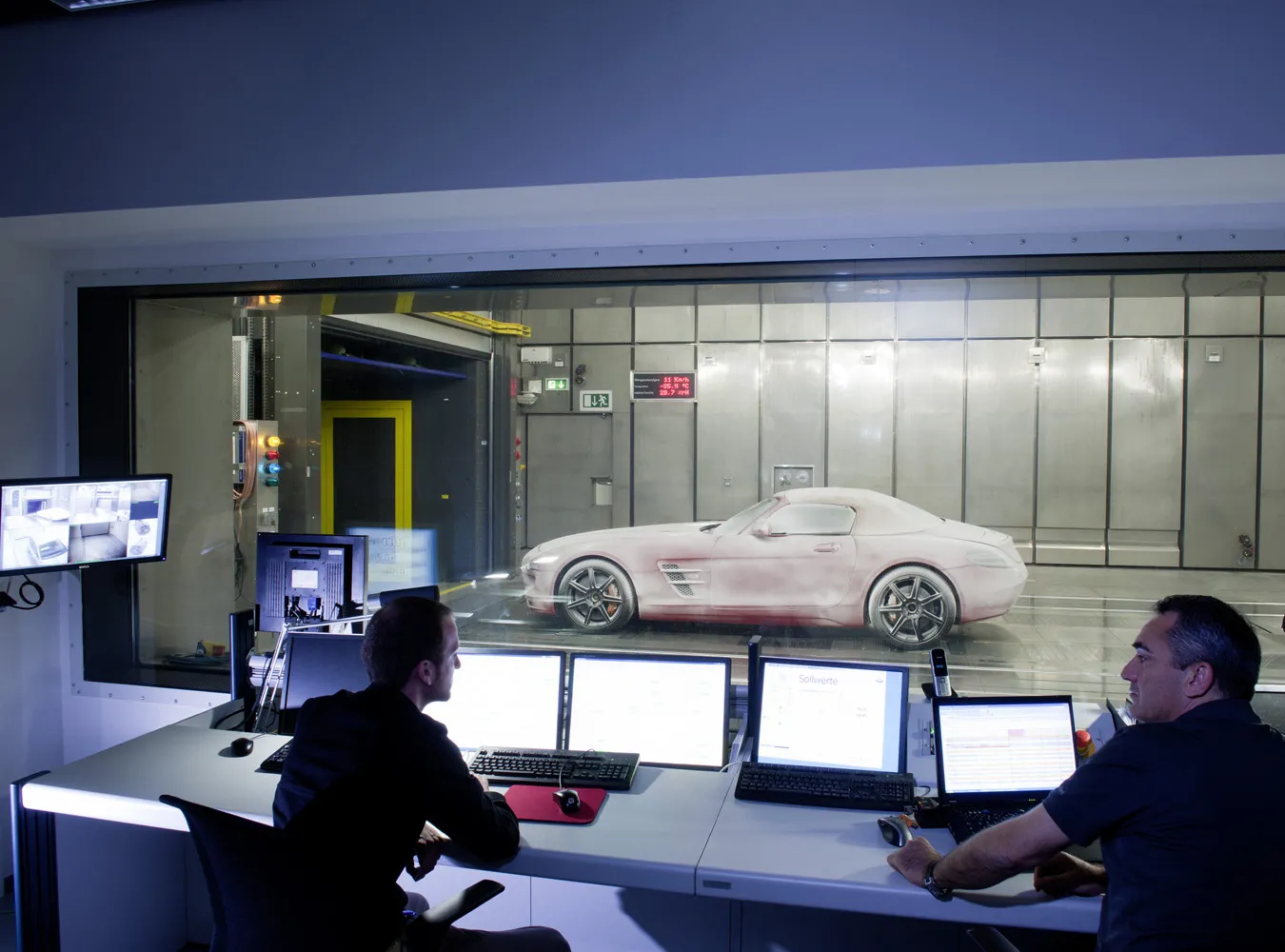 2046499-mercedes-sls-amg-roadster-13.jpg