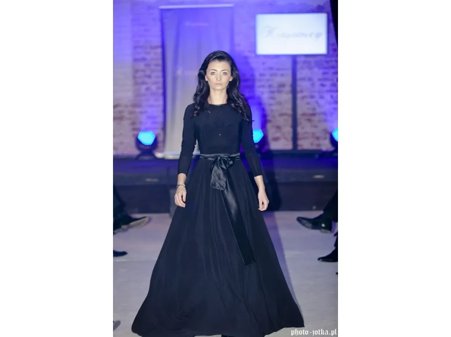 2291523-moda-dla-politykow-propozycje.jpg