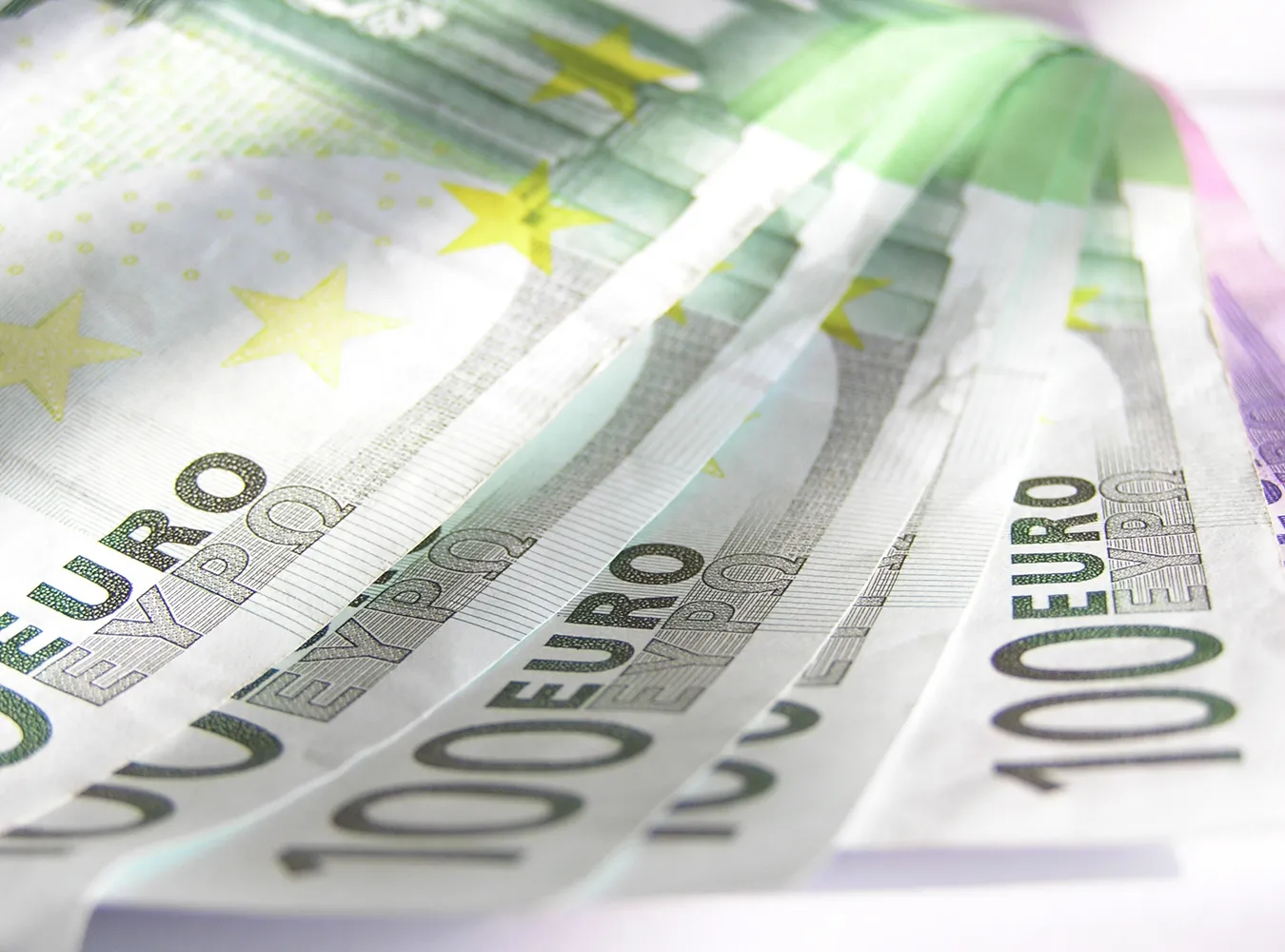 Strefa euro kupuje drożej o 2,5 proc.