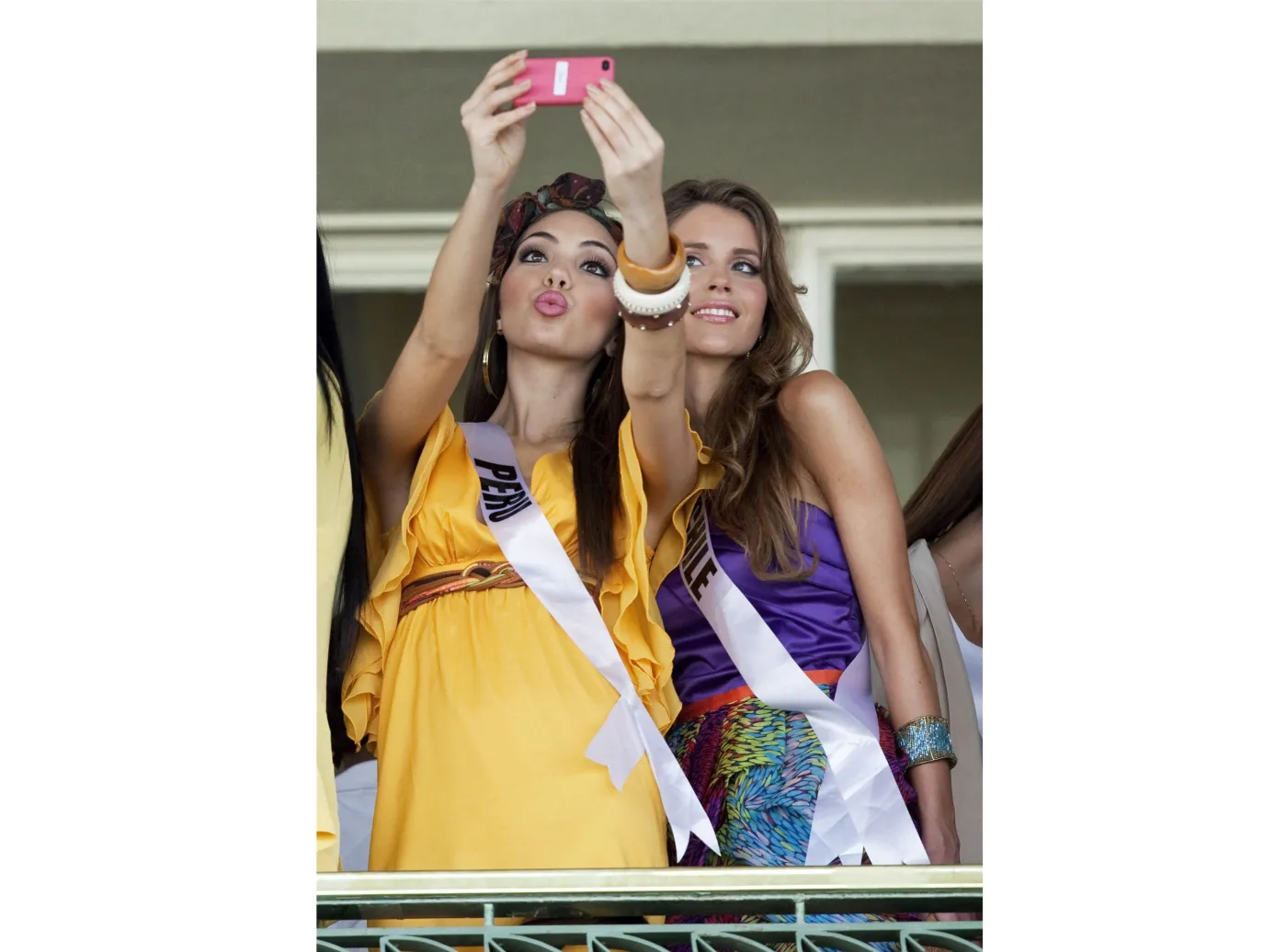 2424147-miss-peru-natalie-vertiz-l-i.jpg