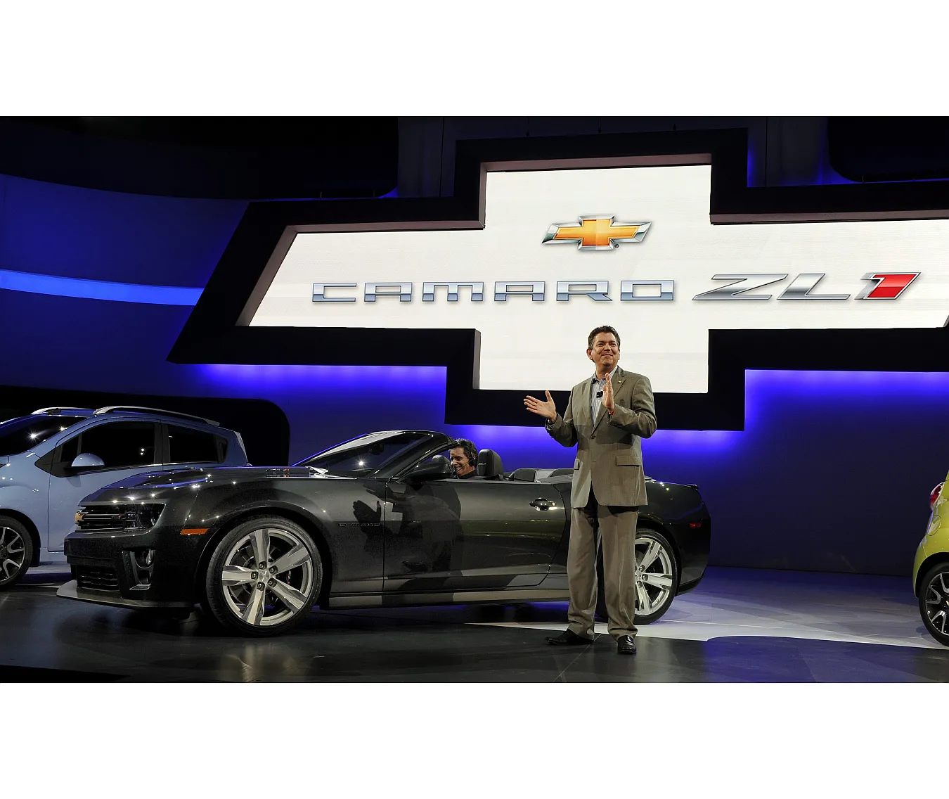 2748233-chevrolet-camaro-zl1-kabrio.jpg