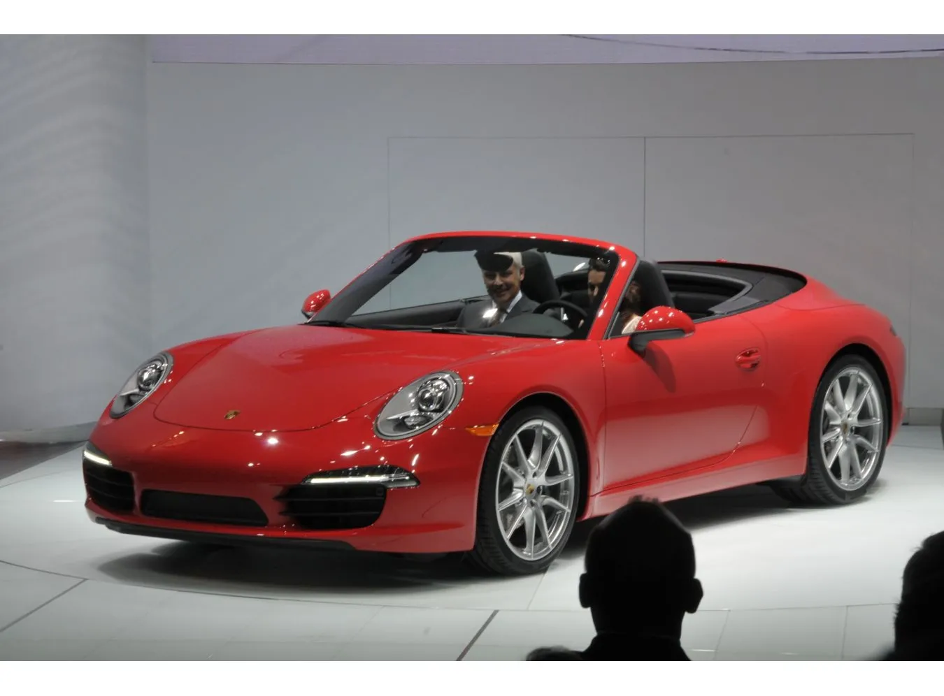 2942936-porsche-911-carrera-cabriolet.jpg