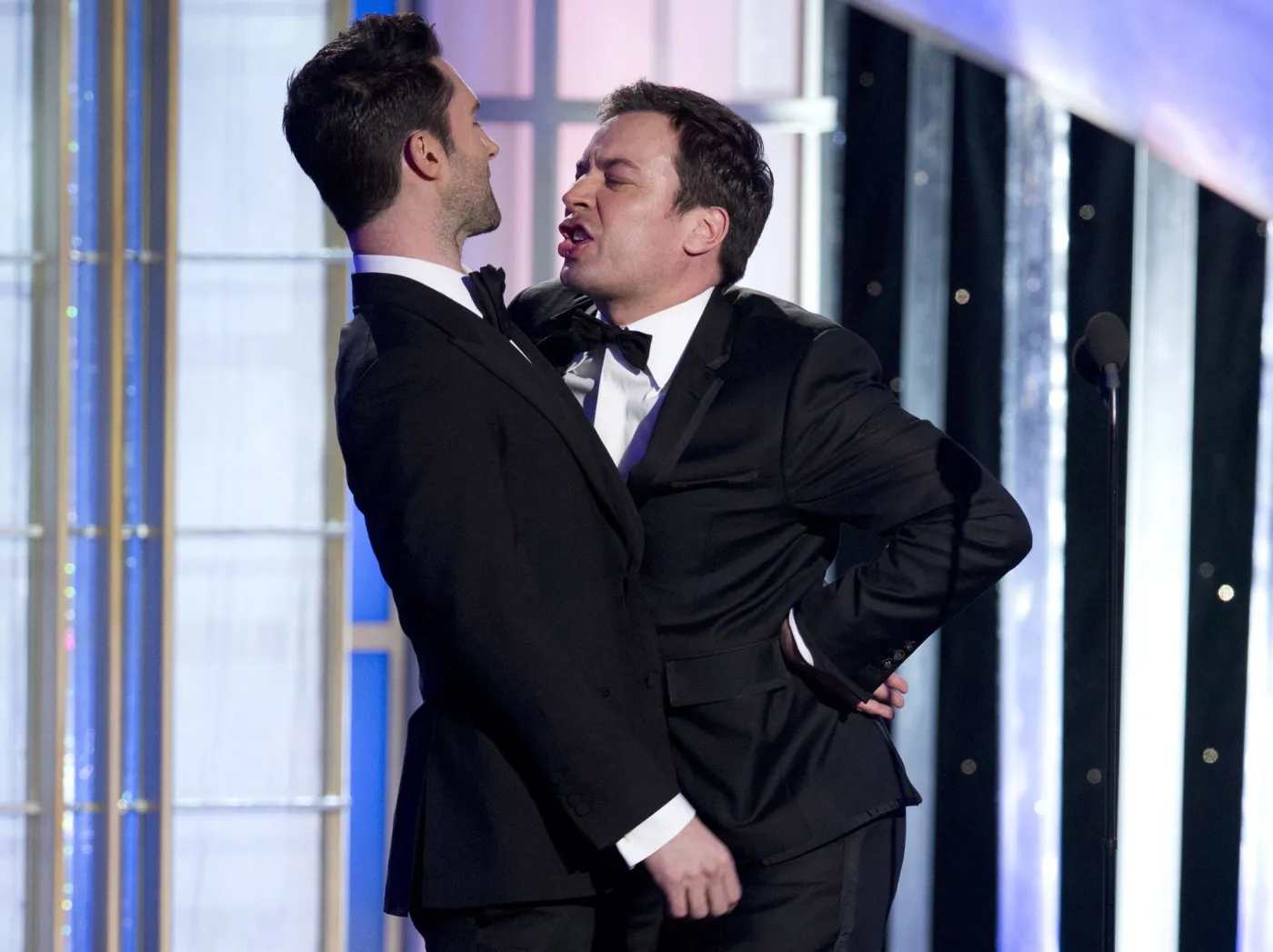 2972356-adam-levine-i-jimmy-fallon.jpg