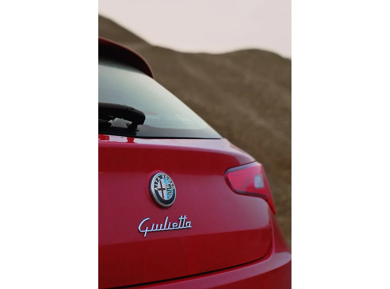 2859854-alfa-romeo-giulietta-dna-q2-1.jpg