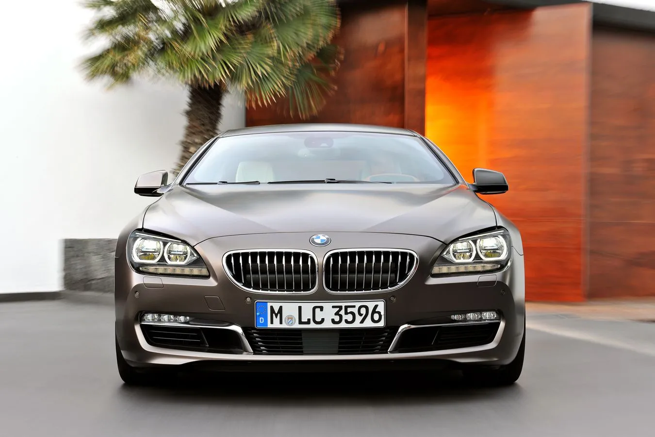 Skandal! Cztery tysiące nowiutkich limuzyn BMW dla polityków i dygnitarzy