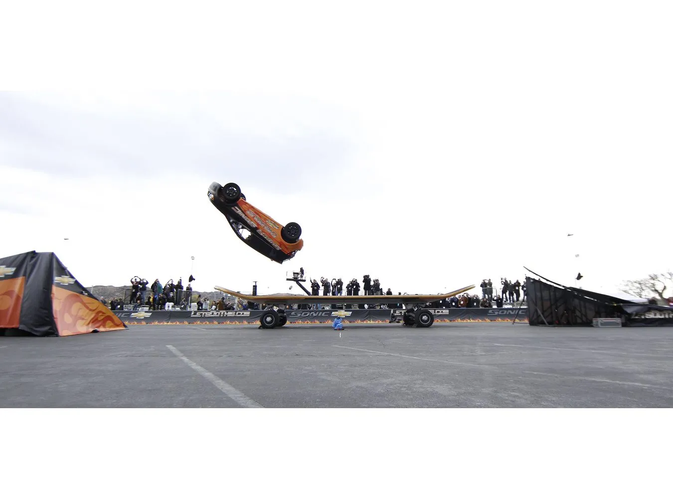 Rob Dyrdek i jego trik chevroletem 