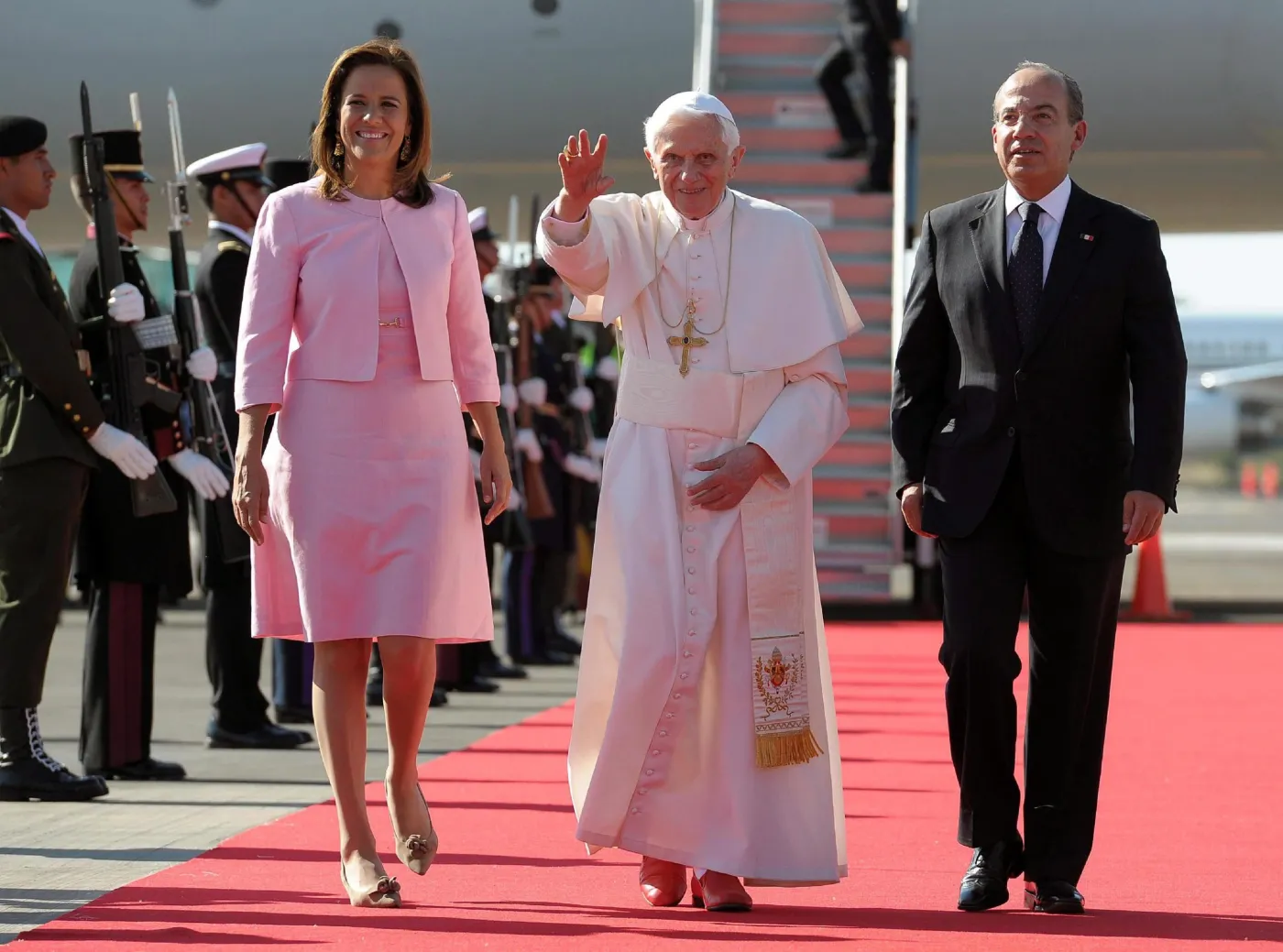 3269039-papiez-benedykt-xvi-meksyk.jpg
