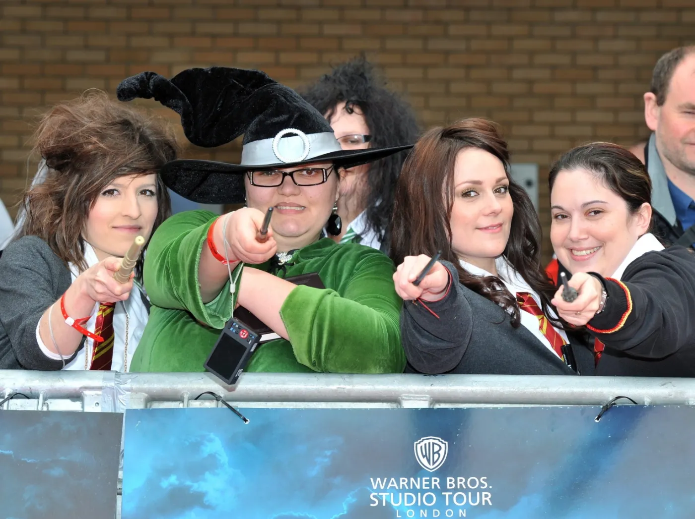 3316424-the-making-of-harry-potter.jpg