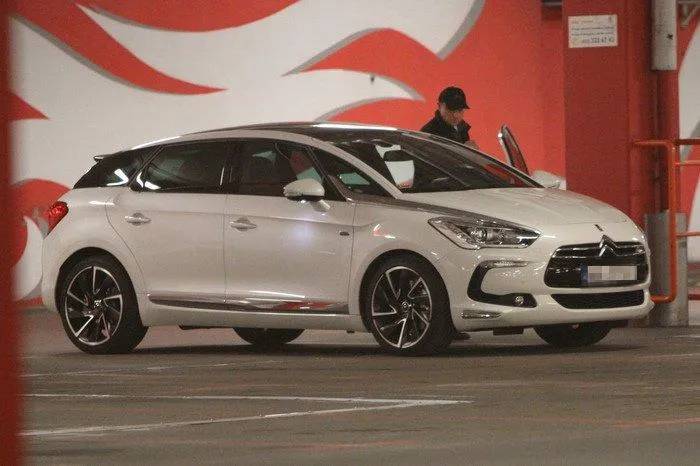  Nowe auto Piotra Fronczewskiego