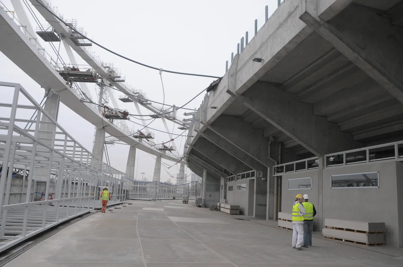3351411-zdjecie-z-przebudowy-stadionu.jpg