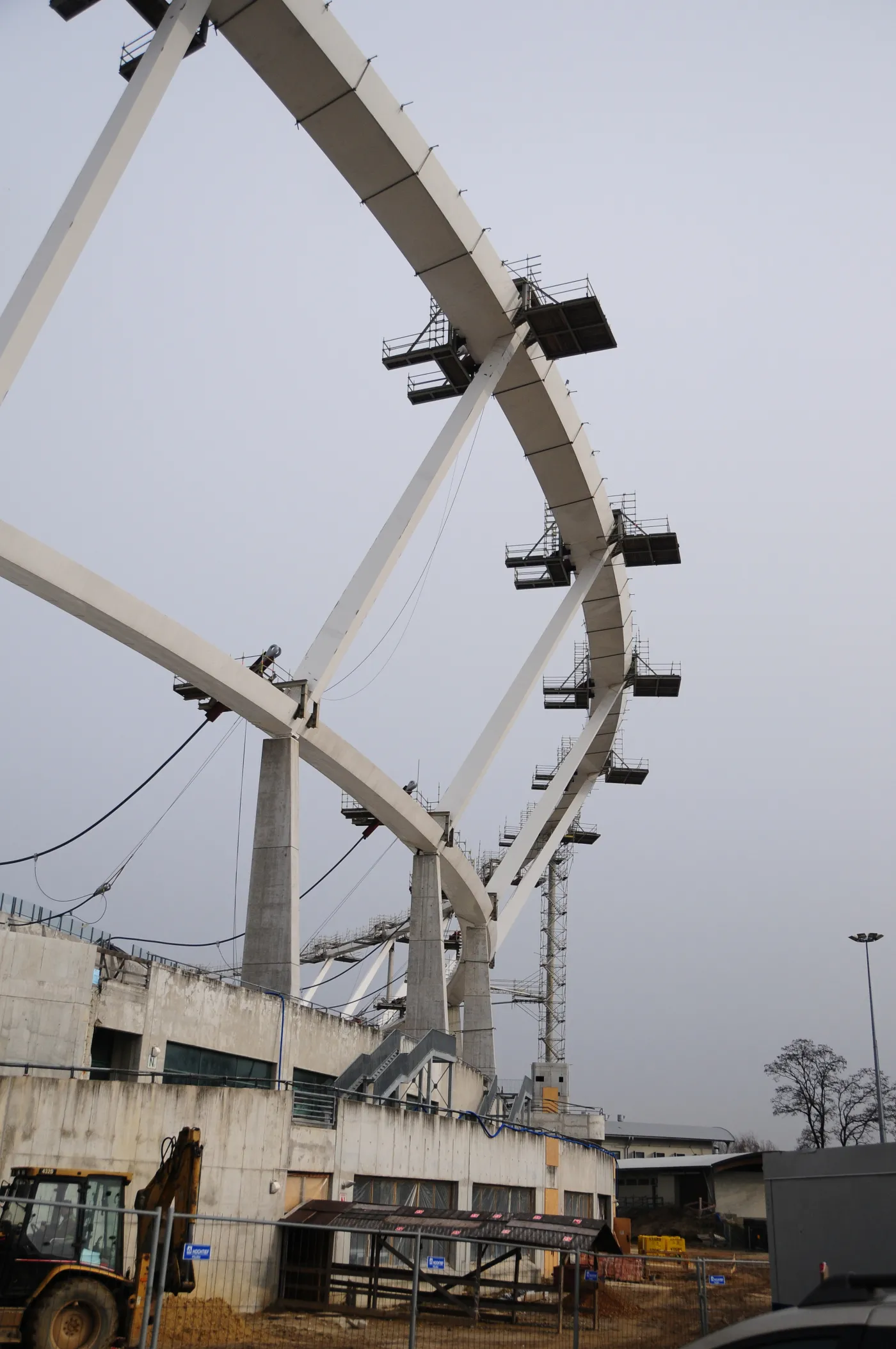 3351644-zdjecie-z-przebudowy-stadionu.jpg