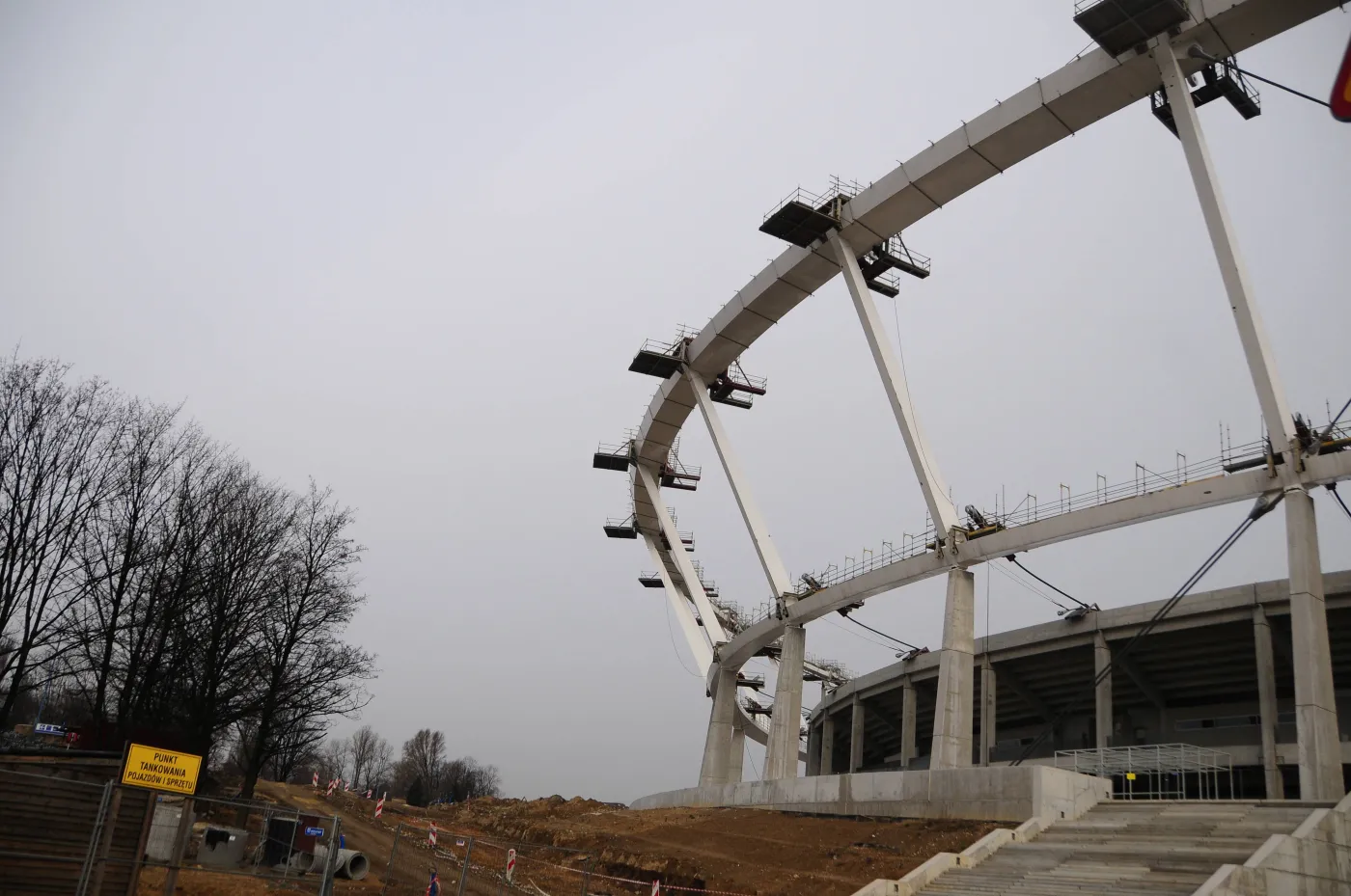 3351673-zdjecie-z-przebudowy-stadionu.jpg