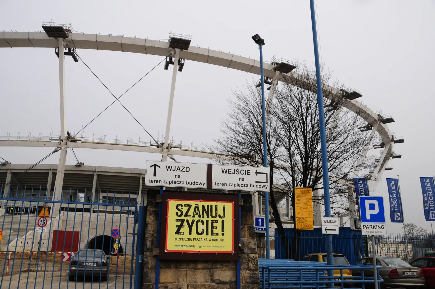 3351731-zdjecie-z-przebudowy-stadionu.jpg