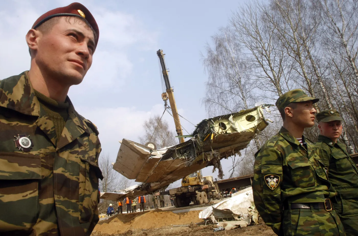 wrak tupolew samolot smoleńsk tu-154 tu-154m