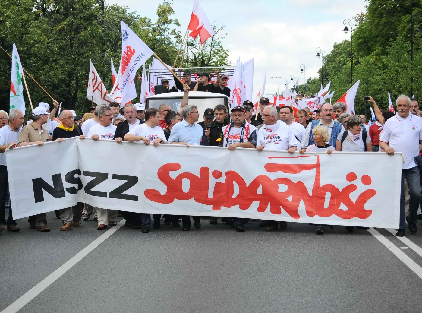Uratować ZUS? Zlikwidować umowy śmieciowe? Pomysł "Solidarności"