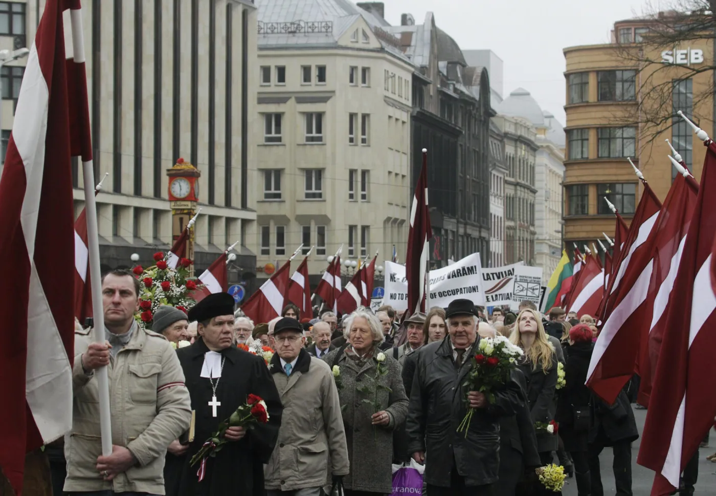 3233327-manifestacja-weteranow-waffen.jpg