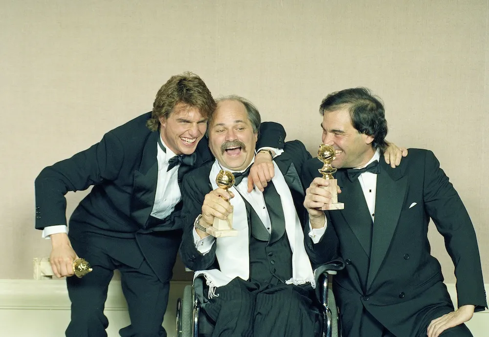 3728160-tom-cruise-ron-kovic-i-oliver.jpg
