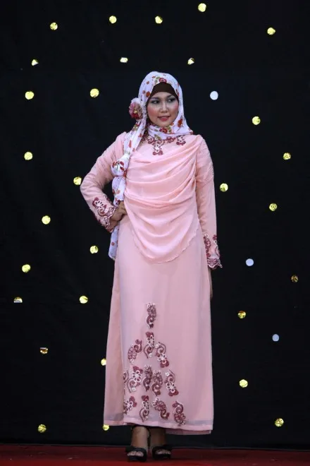3787090-islamski-tydzien-mody-banda.jpg