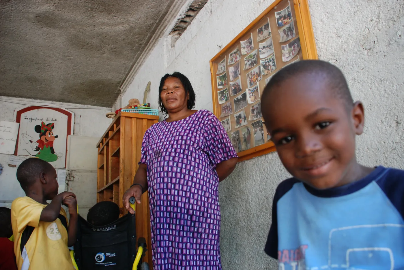 3801107-sierociniec-w-port-au-prince.jpg
