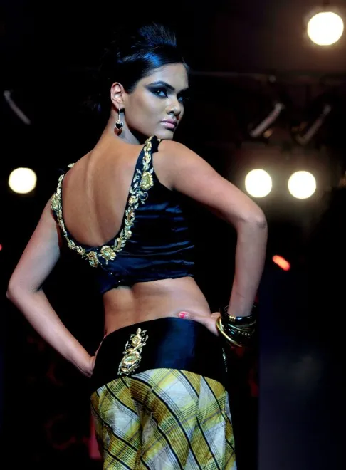 3831444-india-fashion-week-bangalore.jpg