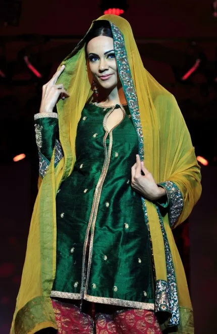 3831468-india-fashion-week-bangalore.jpg