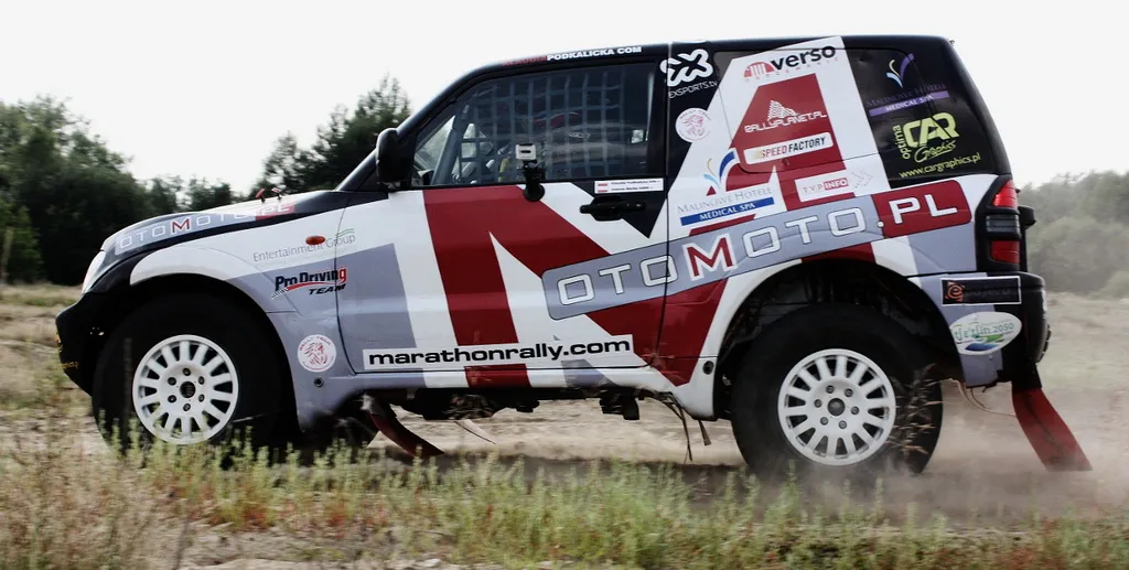 3838377-podkalicka-madej-rally-team07.jpg