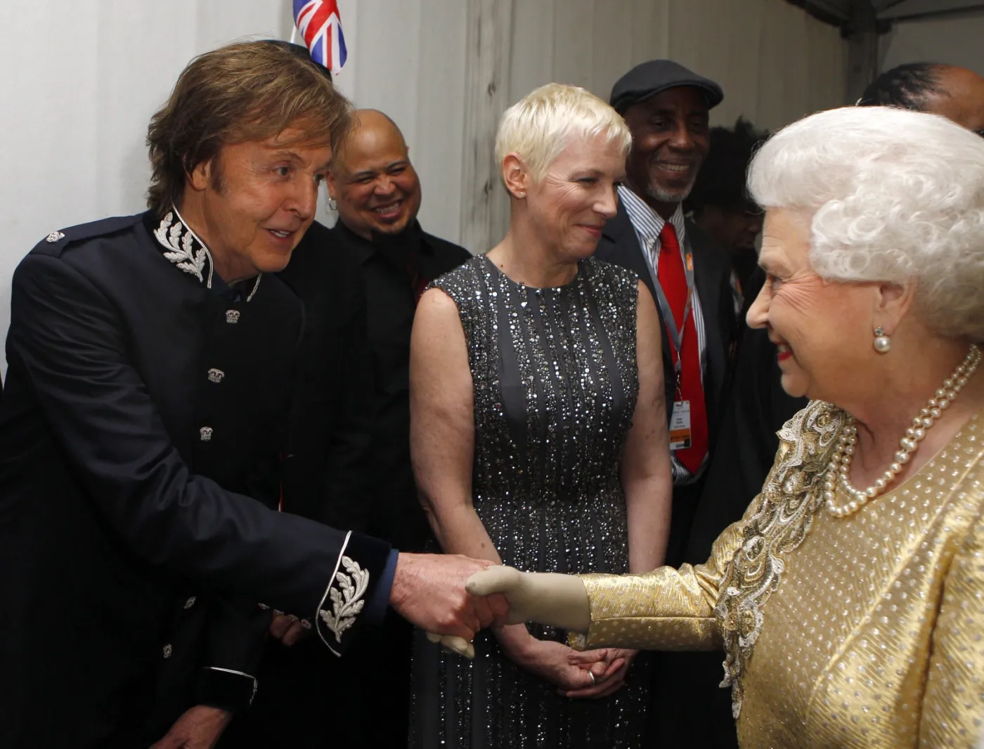 3602512-elzbieta-ii-i-paul-mccartney.jpg