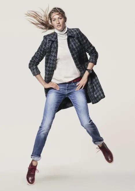 4054174-gisele-b-ndchen-twarza-esprit.jpg