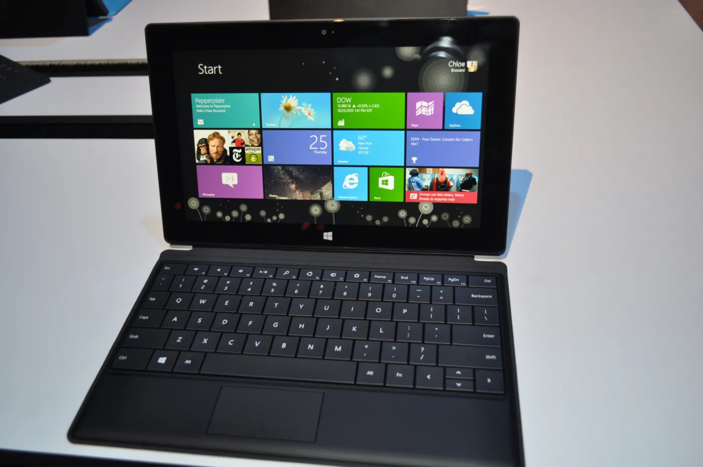 4198910-surface-nowy-tablet-microsoft.jpg