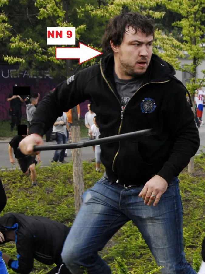 4244518-kibole-zamieszki-euro-2012.jpg