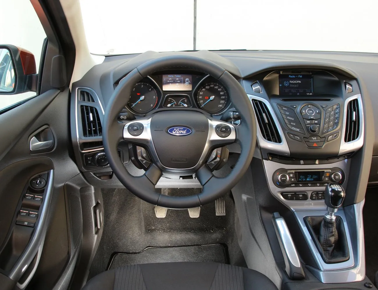 2582772-ford-focus-1-6-tdci-test-6.jpg