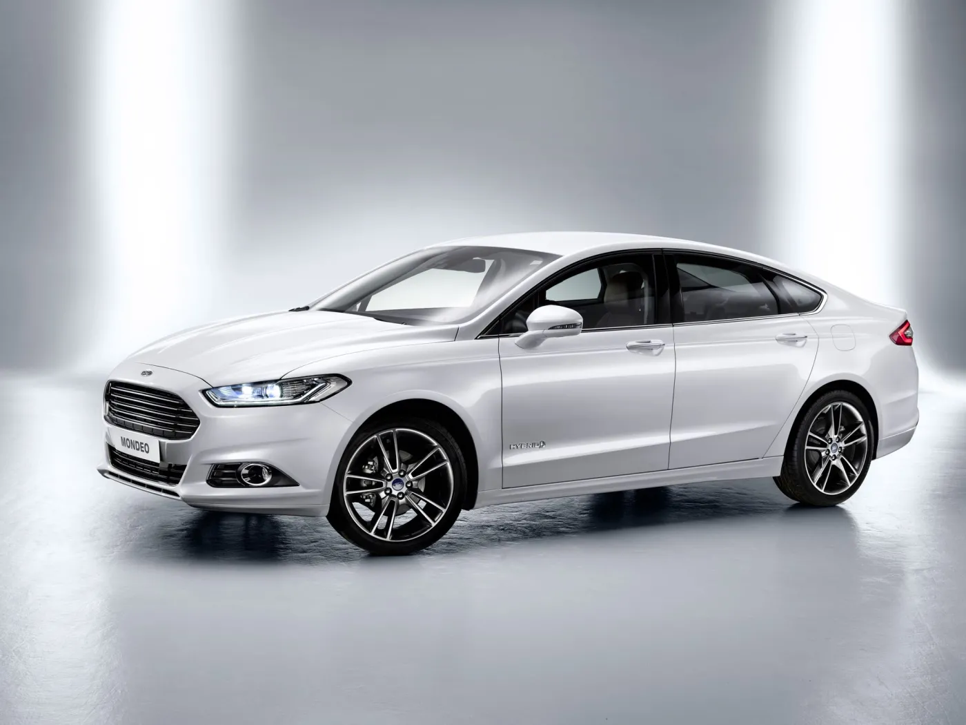 3998325-gofurther-all-new-mondeo-04.jpg