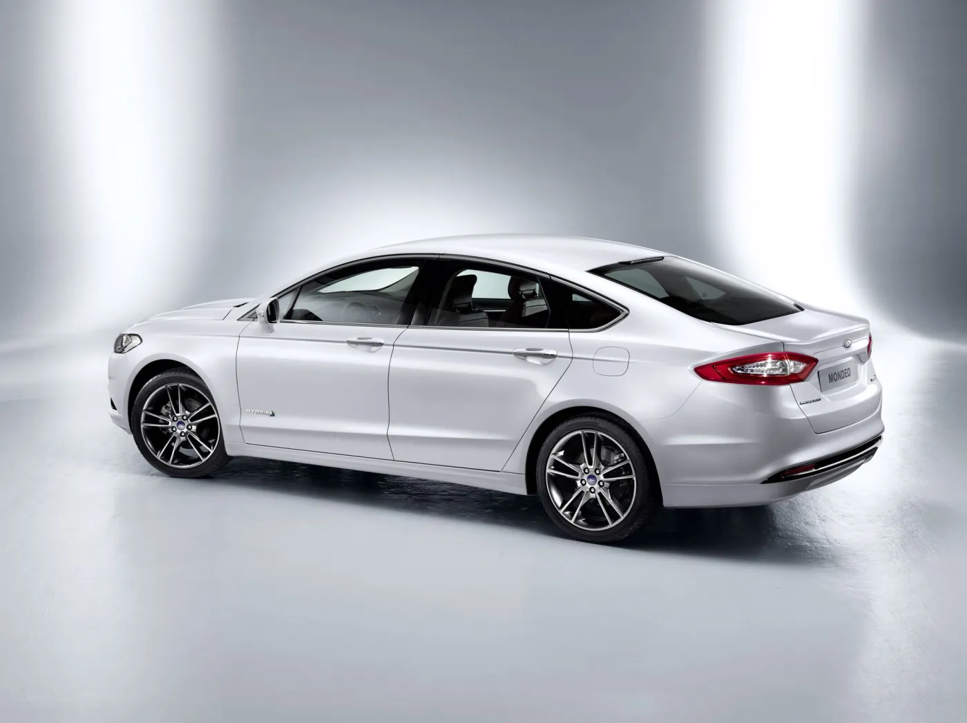 3998354-gofurther-all-new-mondeo-05.jpg