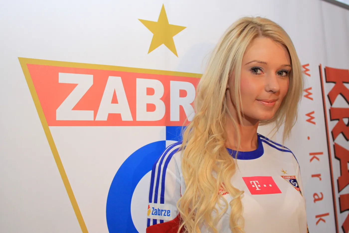  Piękne modelki zaprezentowały nowe stroje Górnika Zabrze